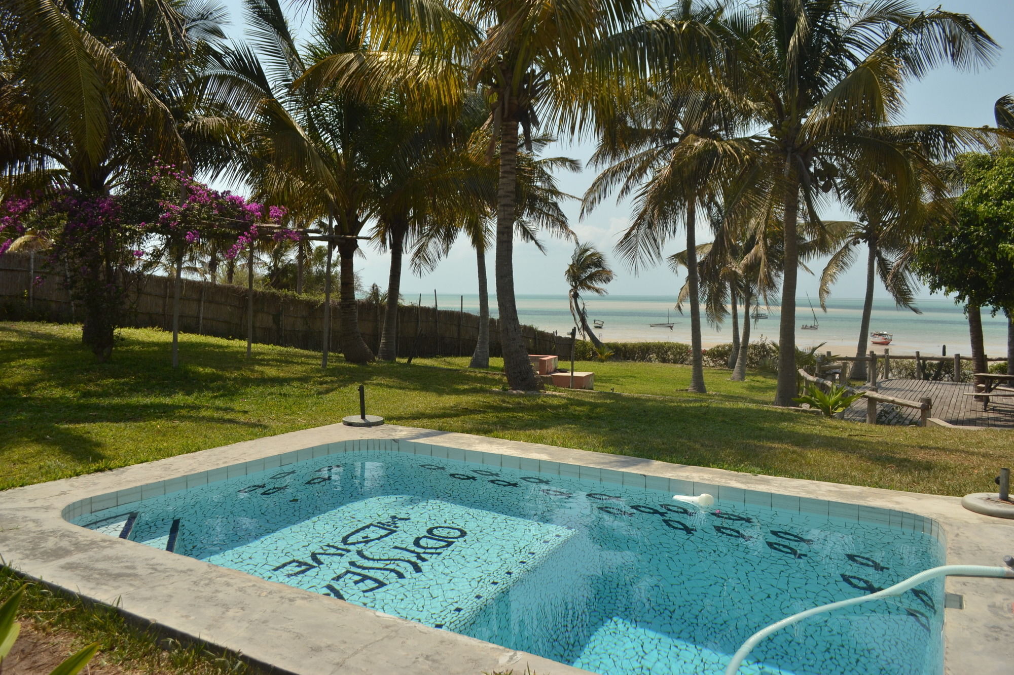 Baobab Beach Lodge And Backpackers 빌란쿨로스 외부 사진